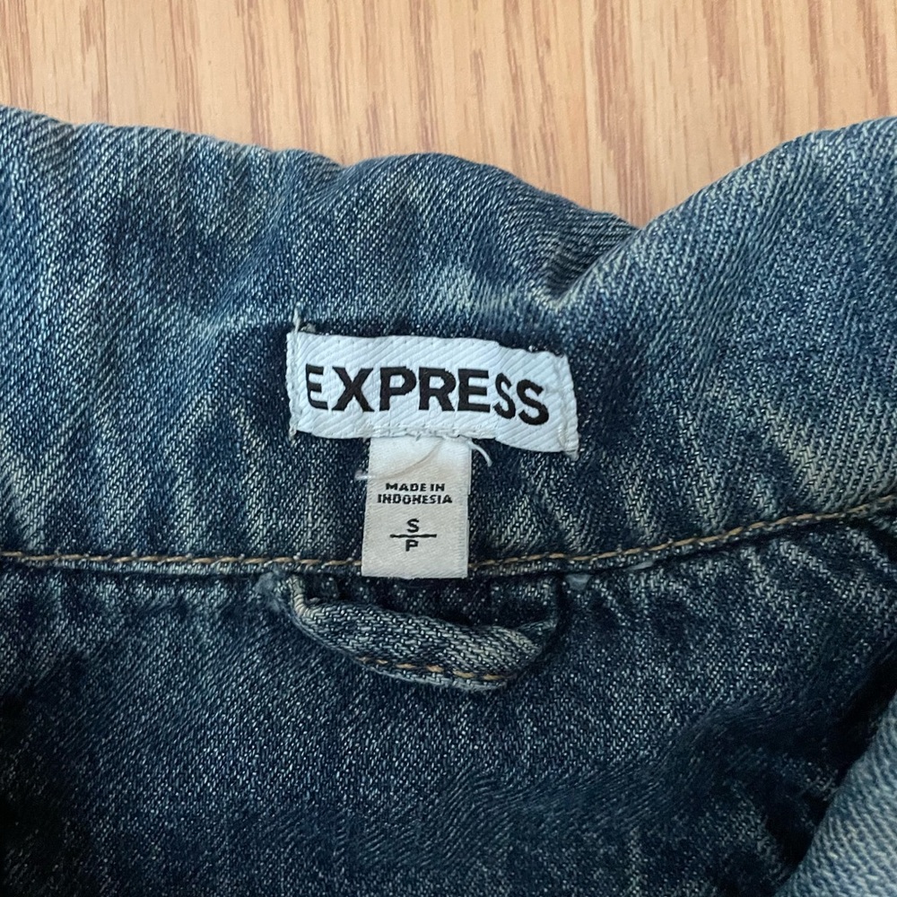 Express Jean Jacket - Picture 2 of 2